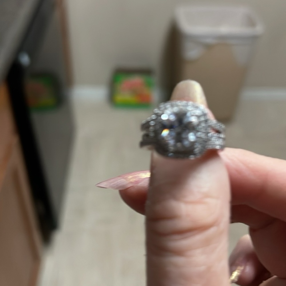 Artisian Jeulia wedding ring 14k gold beautiful 5.5 ring